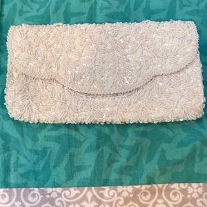 ✨Vtg. Hand beaded clutch ✨. Final price